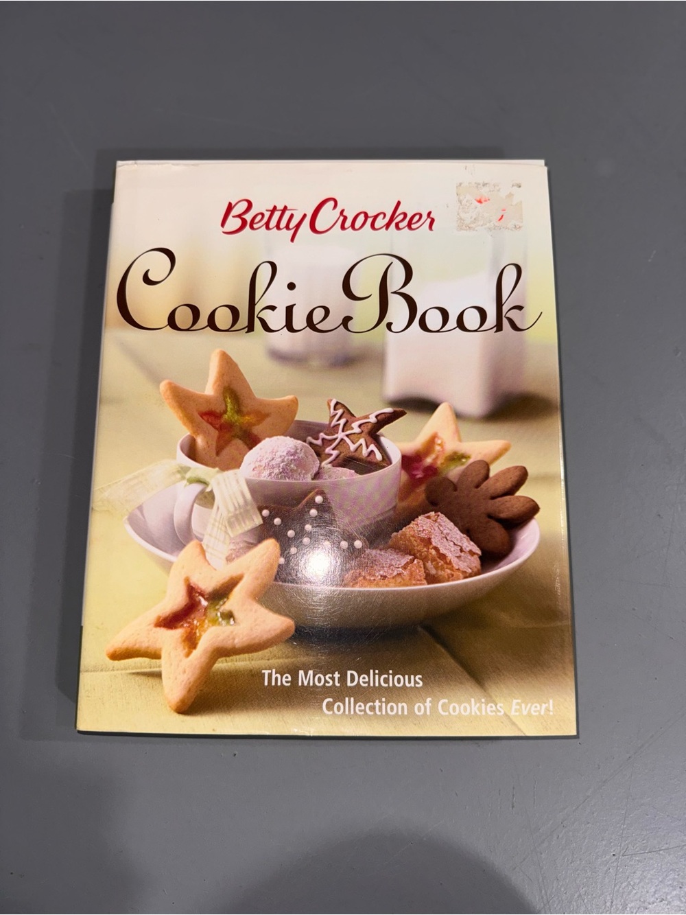 Betty Crocker Cookie Book - Assorted Cookie Recipes (White/Cream)